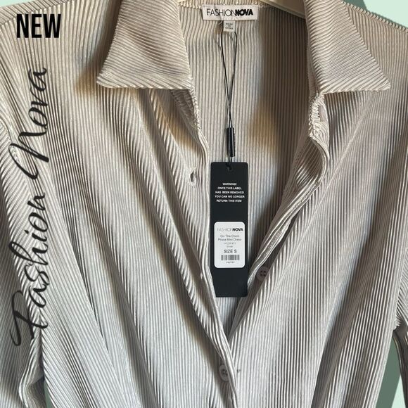 New NWT Fashion Nova On The Clock Plisse Mini Dress - Silver - Small - Picture 6 of 8